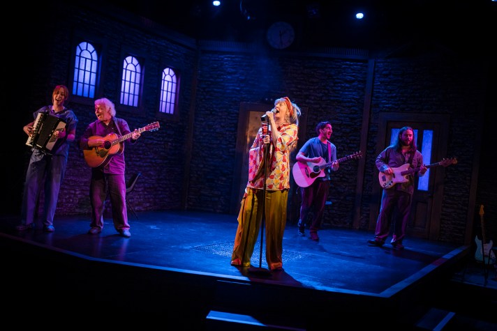 Sm Charlie Hardwick and cast in Clear White Light at Live Theatre 18 Oct - 10 Nov 18